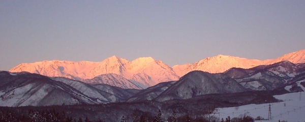 自慢81　朝焼けの白馬三山　いーだ